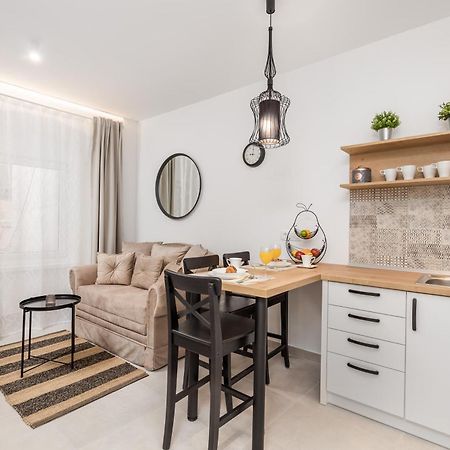 Srnec Apartments - Korzo Рийека Екстериор снимка