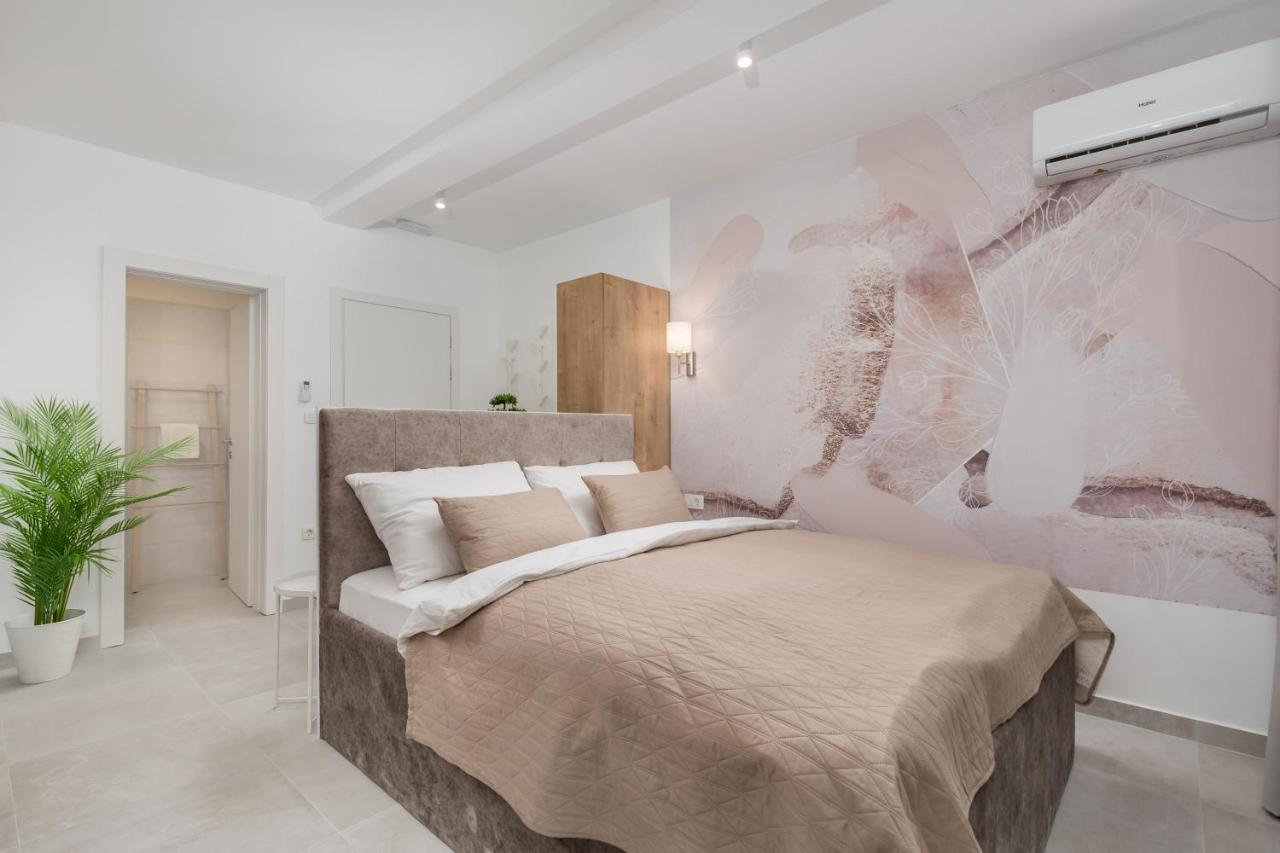 Srnec Apartments - Korzo Рийека Екстериор снимка