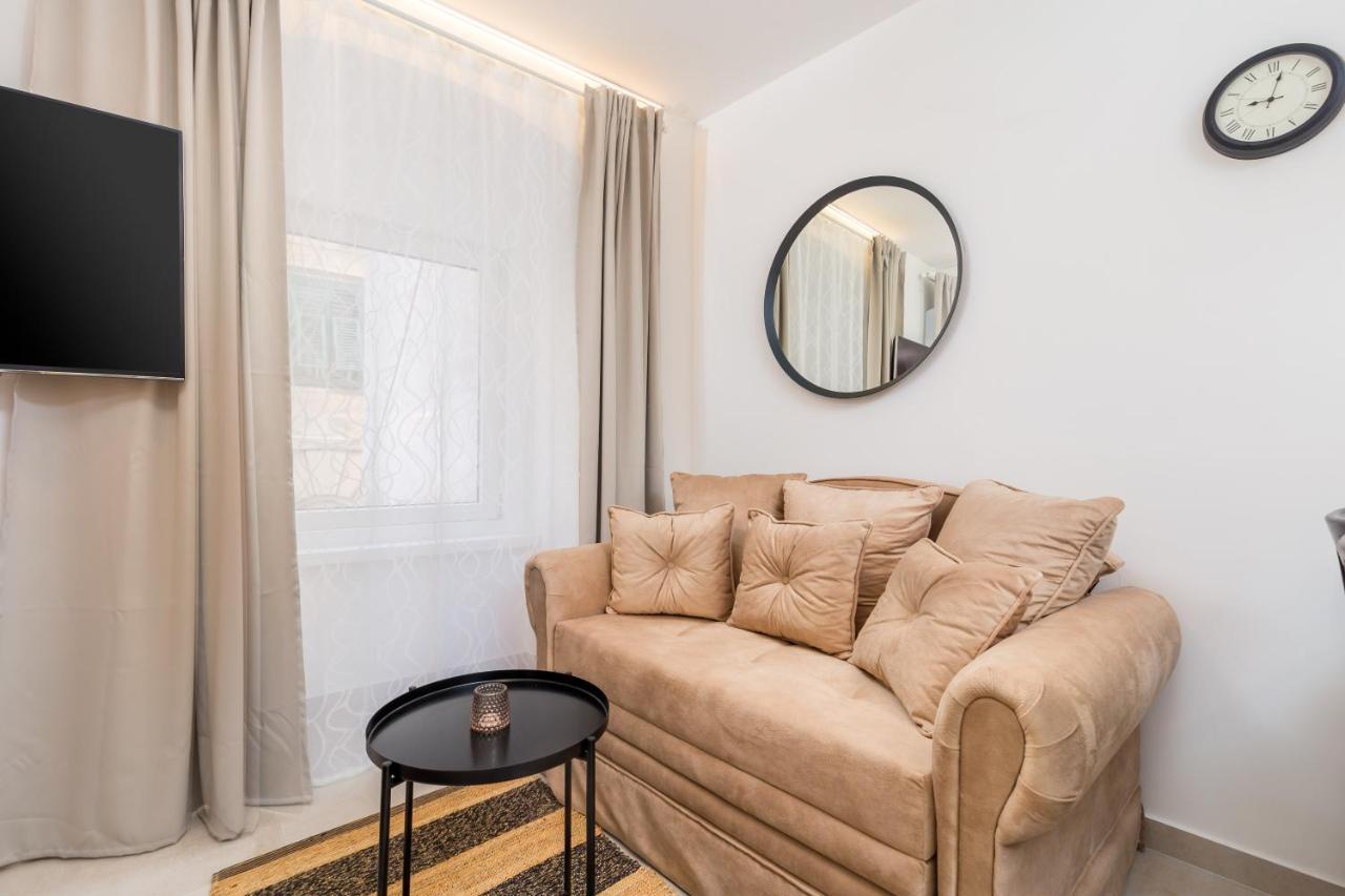 Srnec Apartments - Korzo Рийека Екстериор снимка