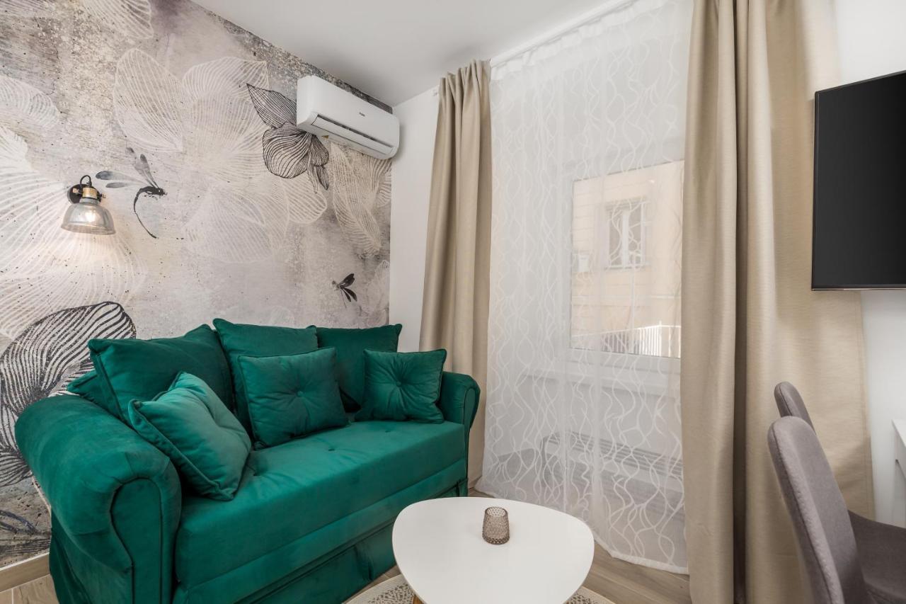 Srnec Apartments - Korzo Рийека Екстериор снимка